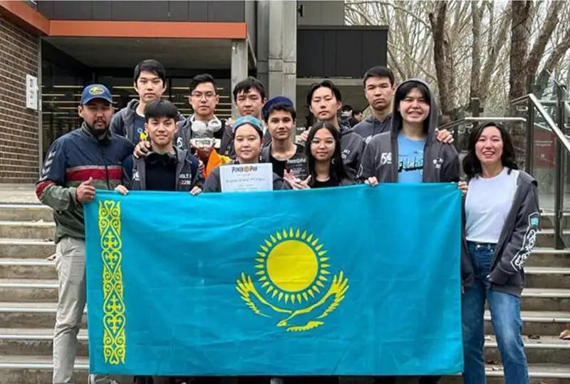 Қозоғистонлик мактаб ўқувчилари Австралияда ўтказилган робототехника чемпионатида кумуш медални қўлга киритди