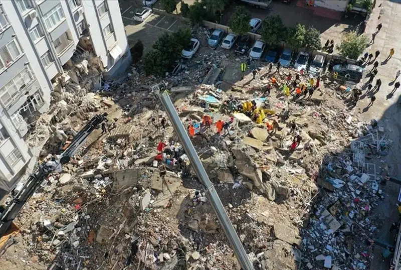 Число жертв землетрясения в Турции достигло 1014
