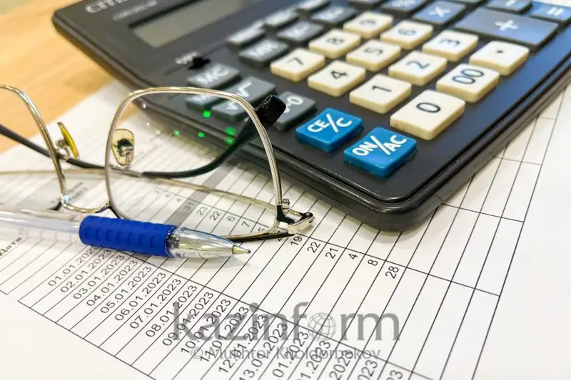 انتيكور ەل مەكتەپتەرىنىڭ قارجىلىق جاعدايىن تەكسەرىپ جاتىر