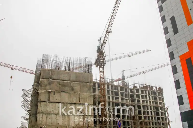 Petropavlda kompanııalar membaǵdarlama aıasyndaǵy úılerdi salyp bitire almaı otyr