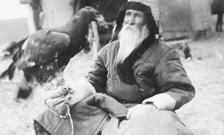 شاكارىم قاجىنى سۋرەتكە تۇسىرگەن كىم؟