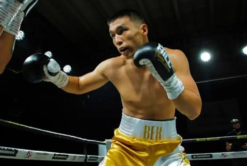 Казахстанские боксеры получили бои в андеркарде у «Канело»