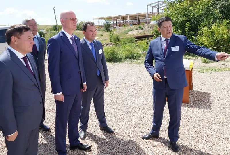 Роман Скляр посетил ряд предприятий города Кокшетау
