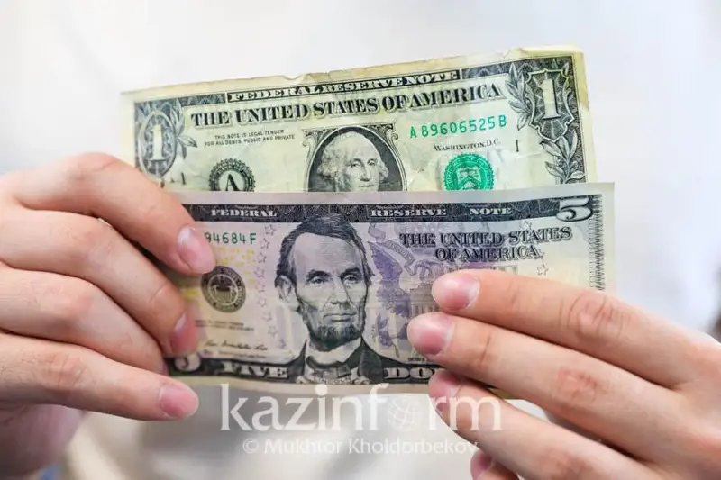 قور نارىعىندا دوللار تاعى 7,90 تەڭگەگە قىمباتتادى