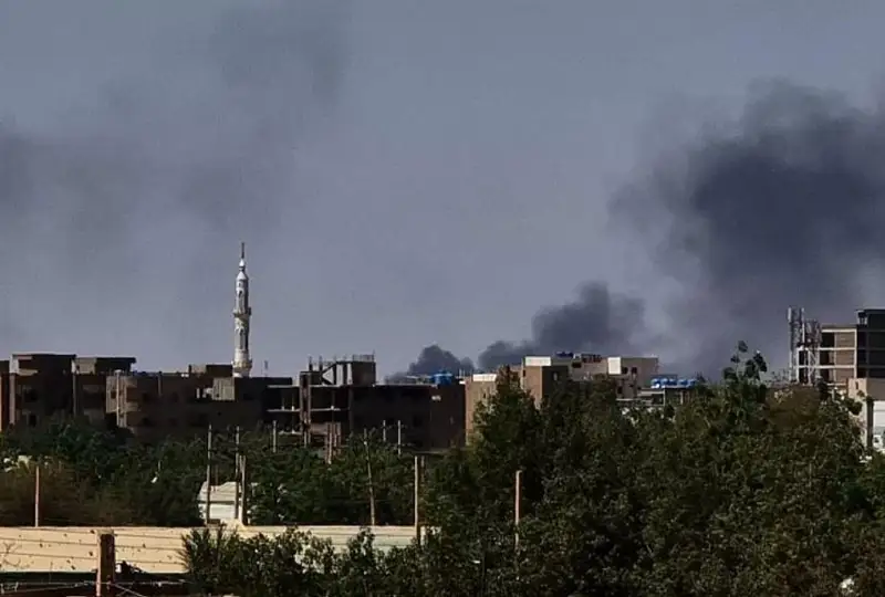 Три недели боестолкновений в Судане: Белый дом пригрозил санкциями