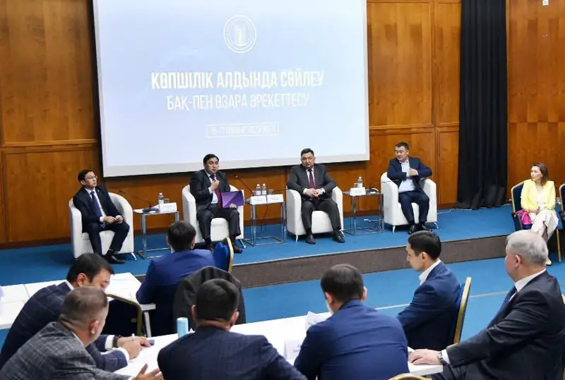 Baspasóz hatshylaryna arnalǵan ádistemelik kitaptar daıyndalyp jatyr – mınıstr