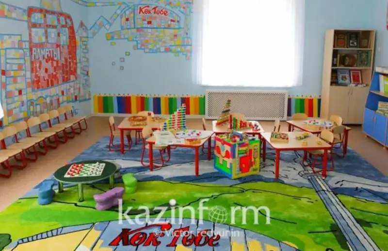 Qara shaıǵa nan batyryp jeıdi: Almaty balabaqshasyn komıssııa tekseretin boldy