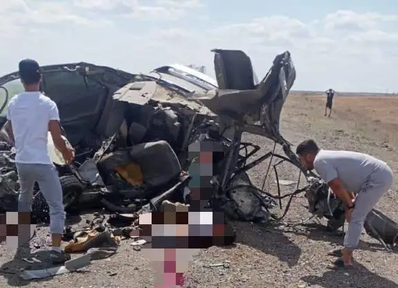 ۇلىتاۋ وبلىسىندا جۇك كولىگىنە سوعىلعان جەڭىل ماشينەدەگى 5 ادام مەرت بولدى