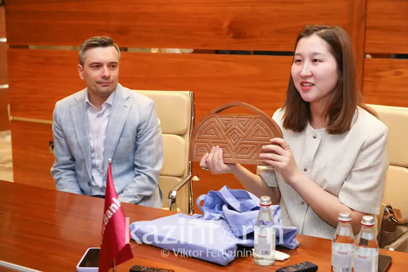 كيىز ءۇي سومكەنىڭ اۆتورى ۇلتتىق ويىنداردى پاتەنتتەپ جاتىر