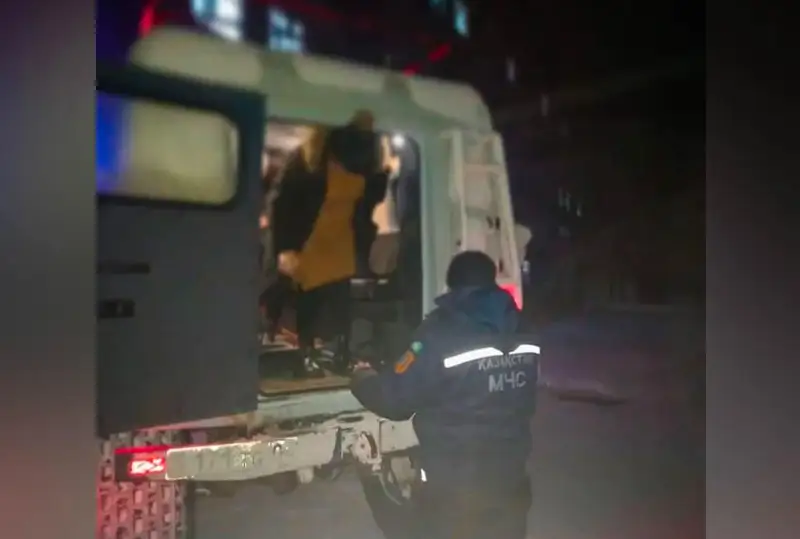 106 узбекистанцев эвакуировали из снежных заносов в Актюбинской области