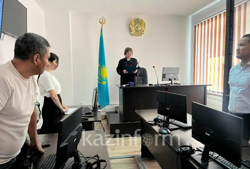 Aqtóbede aýyldas oqýshyny abaısyzda uryp óltirgen stýdent sottaldy