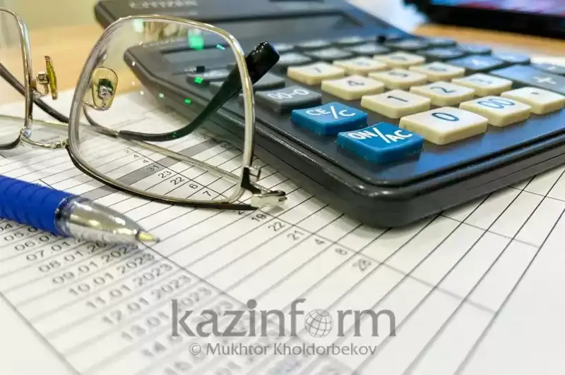 Memleket basshysy bıýdjet esebinen júrgiziletin áleýmettik zertteýlerdiń nátıjesin synady