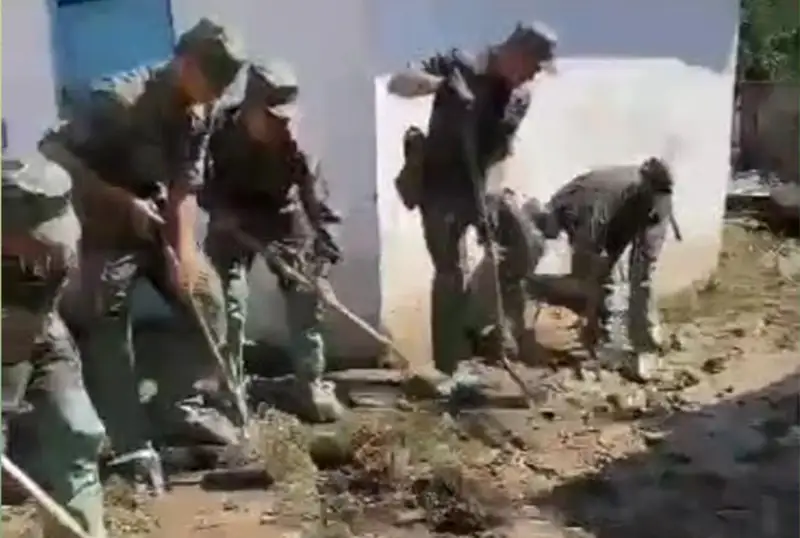 Гвардейцы пришли на помощь пострадавшим жителям в области Жетысу