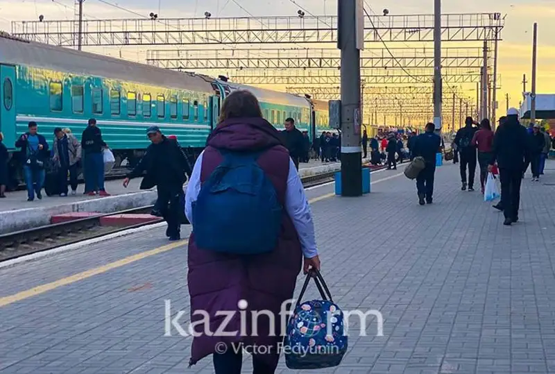 Qazaqstannan bir jylda qansha adam kóship ketti