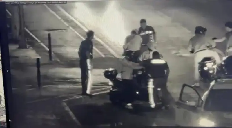 شىمكەنت كوشەلەرىندە ويىنا كەلگەنىن ىستەگەن بايكەر سىماقتار جازالاندى - ۆيدەو