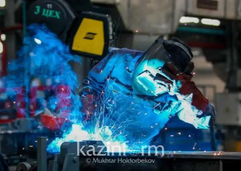 Только 29% объемов производства Казахстана приходится на промышленность