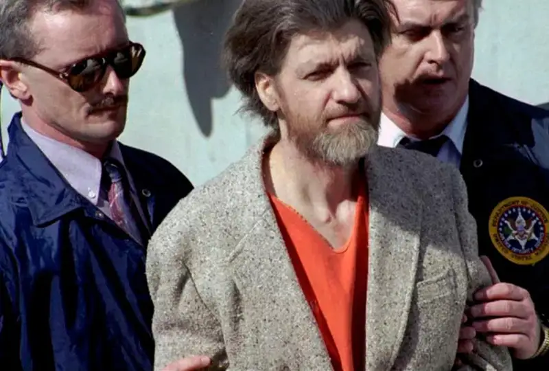 Amerıkada eń tanymal terrorıst Ýnabomber qaıtys boldy