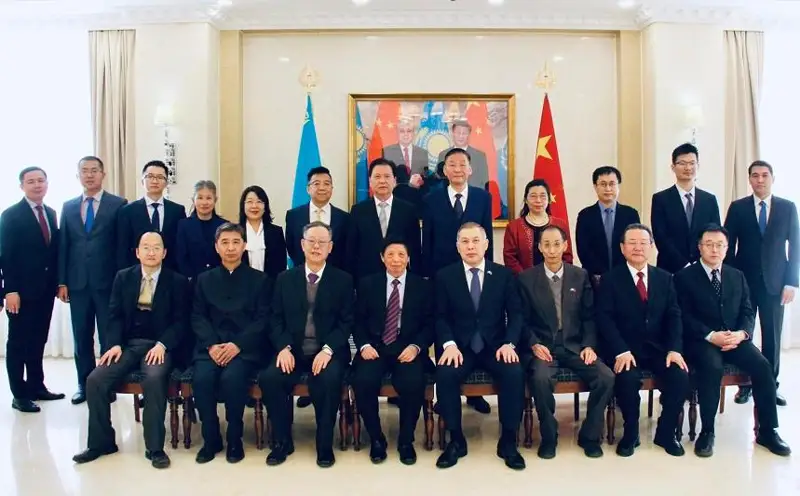 哈萨克斯坦在华之友俱乐部会议在北京举行