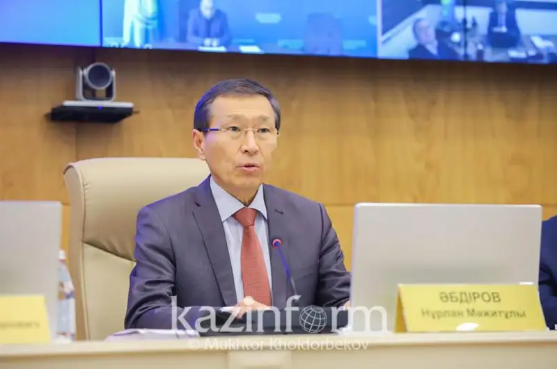 Высокий уровень конкуренции кандидатов на очередных выборах сенаторов отметил Нурлан Абдиров