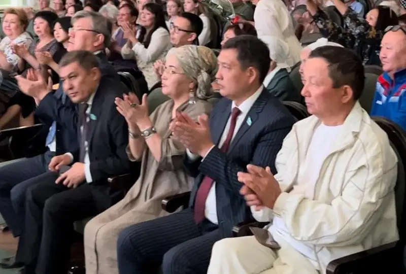 التاي ولكەسىندە قازاق ءانى شىرقالدى