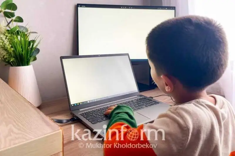 Qyzylordada bastaýysh synyp oqýshylary erteń qashyqtan oqıdy