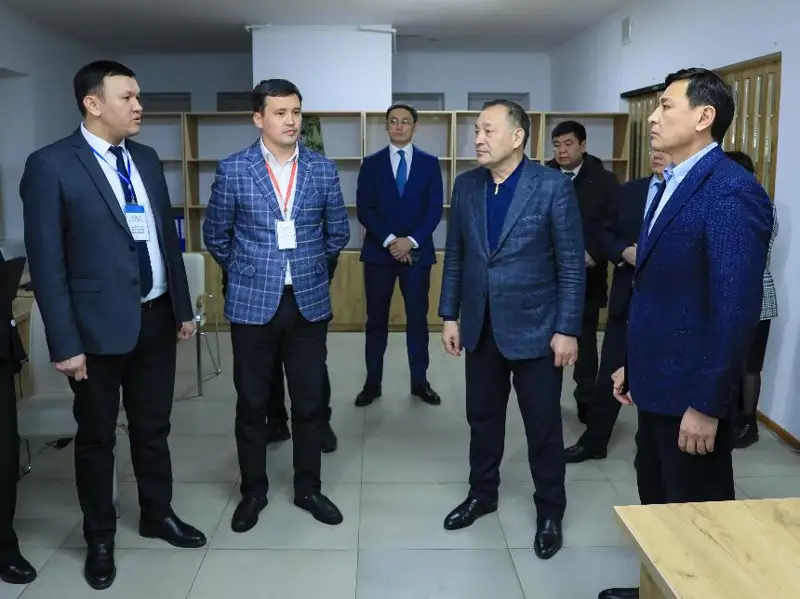 Проблему аварийных и трехсменных школ в Актюбинской области решат в 2025 году