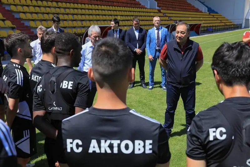 Проявить чемпионский дух призвал игроков ФК «Актобе» аким Ералы Тугжанов
