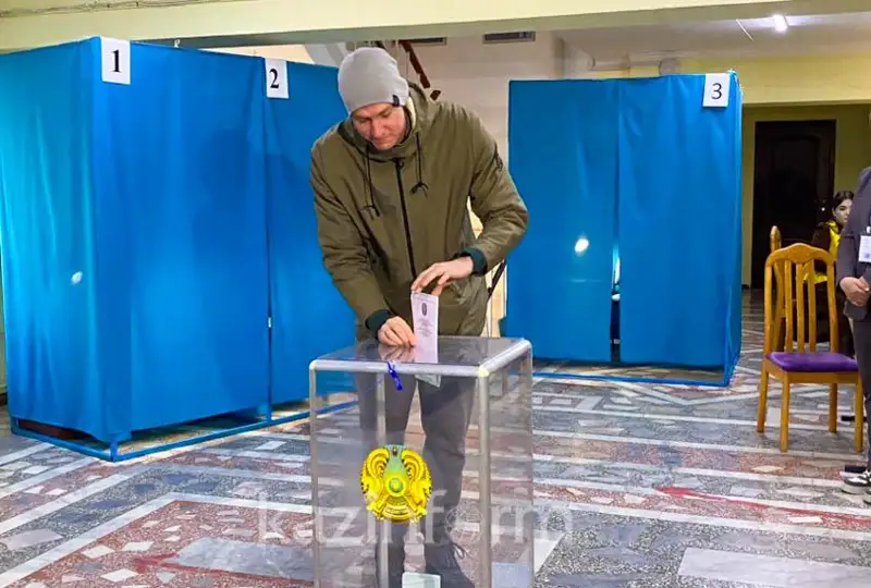 Известные алматинцы проголосовали на выборах