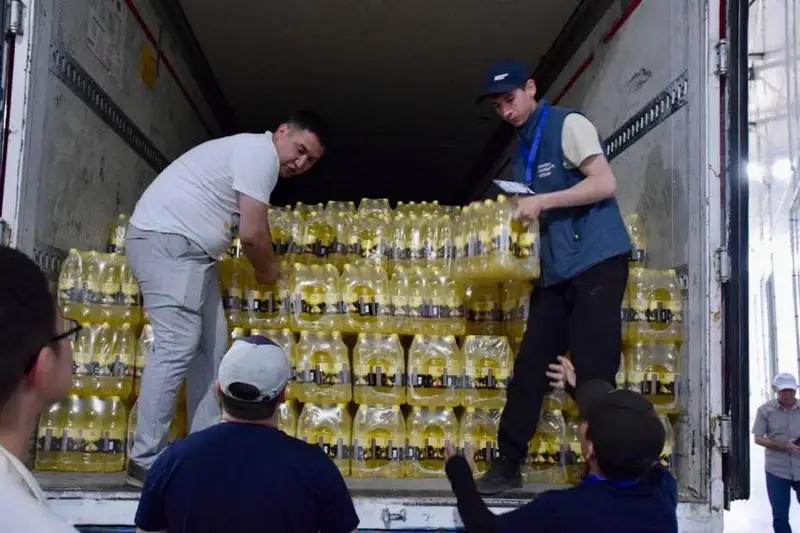 Гуманитарная помощь пострадавшим при пожарах в области Абай прибывает из других регионов