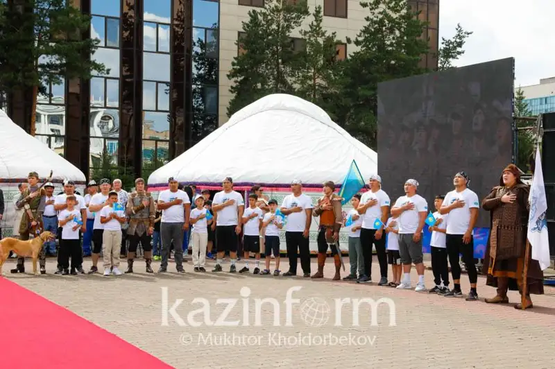 Состязание сильных «Толагай»: победителем стал палуан, поднявший барана