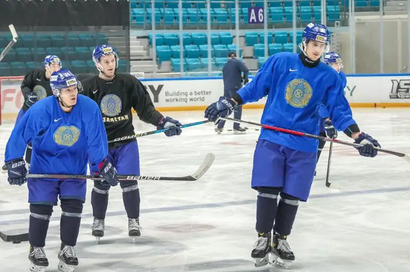 ۋنيۆەرسيادا: قازاقستان حوككەيشىلەرى ءبىر تۋر بۇرىن پلەي-وفقا شىقتى
