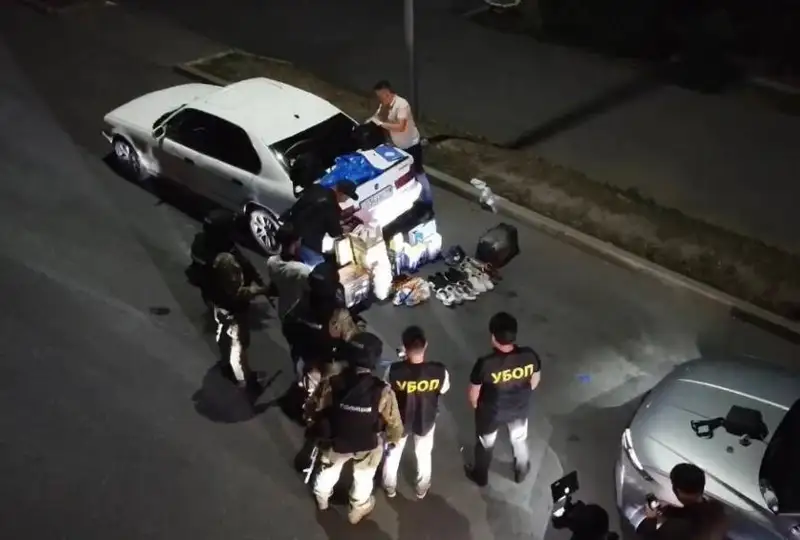 Ликвидирована группа, обворовывавшая дальнобойщиков в области Жетысу