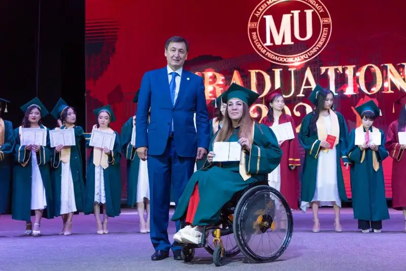 Казахстанская чемпионка паралимпиады получила диплом в 51 год