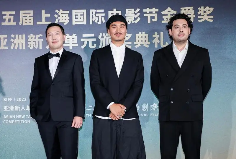 ايسۇلتان سەيىتوۆ شاڭحاي حالىقارالىق كينوفەستيۆالىندە «ۇزدىك رەجيسسەر» اتاندى