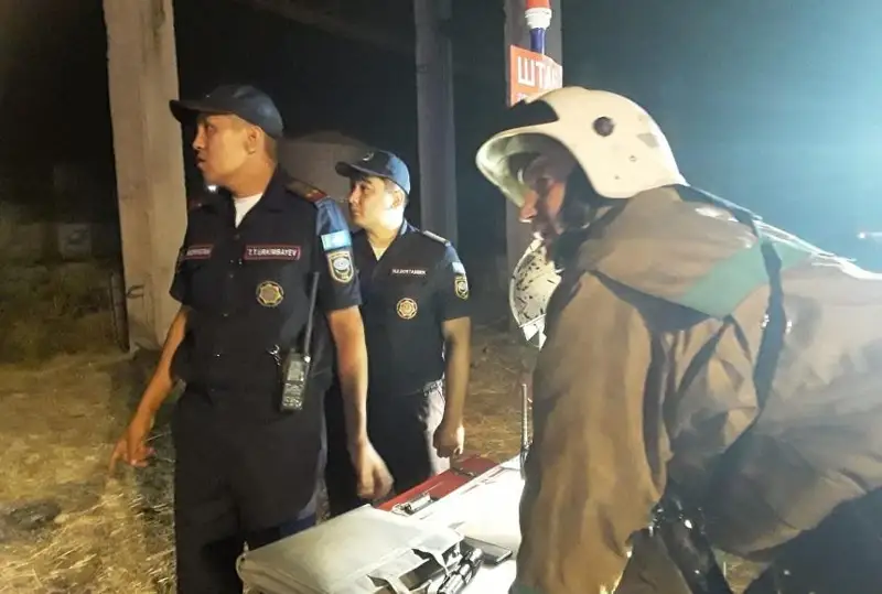 Shymkenttegi ındýstrıaldyq aımaqta órt shyǵyp, sabyn daıyndaýǵa arnalǵan shıkizat janyp ketti