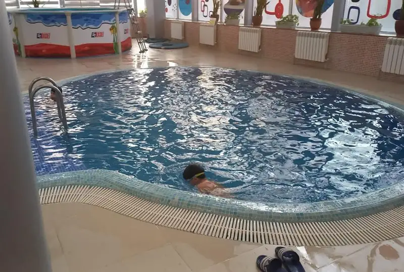 Ребенок утонул в бассейне Шымкента