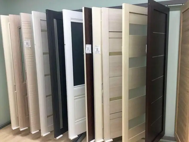 В столице продавец магазина дверей обманывала покупателей