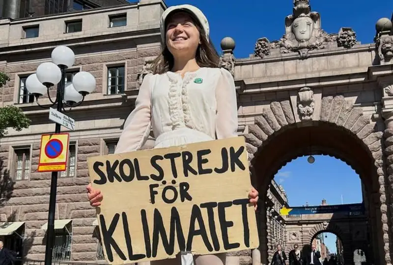 Greta Týnberg mekteptegi sońǵy ereýilin ótkizdi