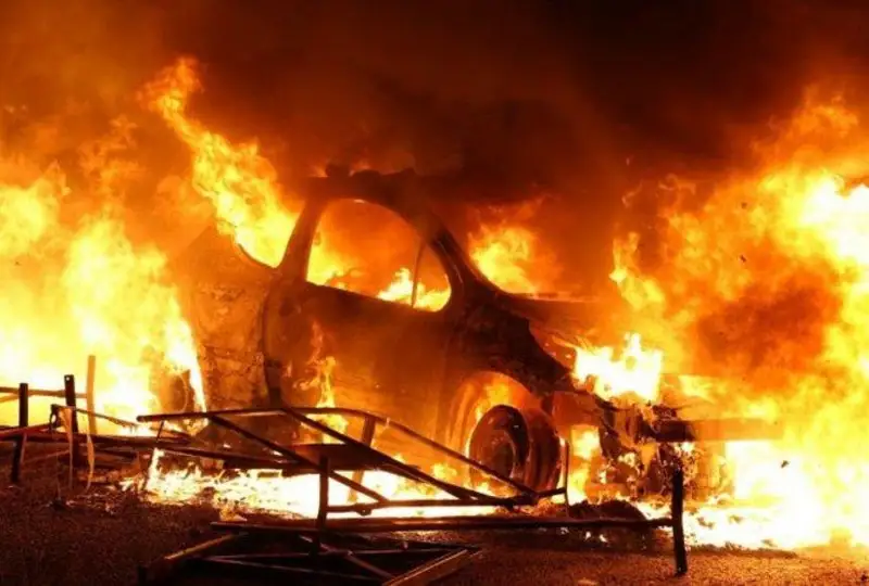 Третий день беспорядков после убийства подростка во Франции: задержаны более 420 человек