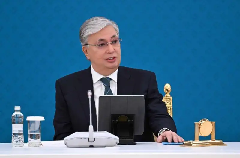 توقايەۆ: لاتىن الىپبيىنە تەز ارادا كوشۋىمىز كەرەك دەپ كوپ ورەسكەل قاتە جىبەردىك