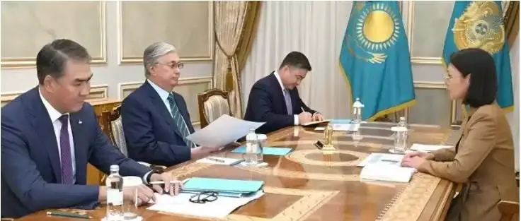 مەملەكەت باسشىسى ەكولوگيا جانە تابيعي رەسۋرستار ءمينيسترىن قابىلدادى