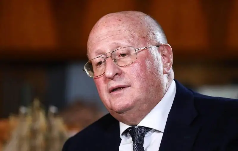 Гинцбург: Вирусга ўхшаш заррачаларга асосланган вакцина синовлари уч ҳафтадан сўнг бошланади