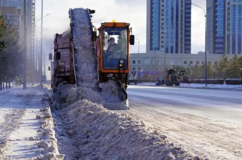 冬季以来首都市政部门共清理积雪130万立方米