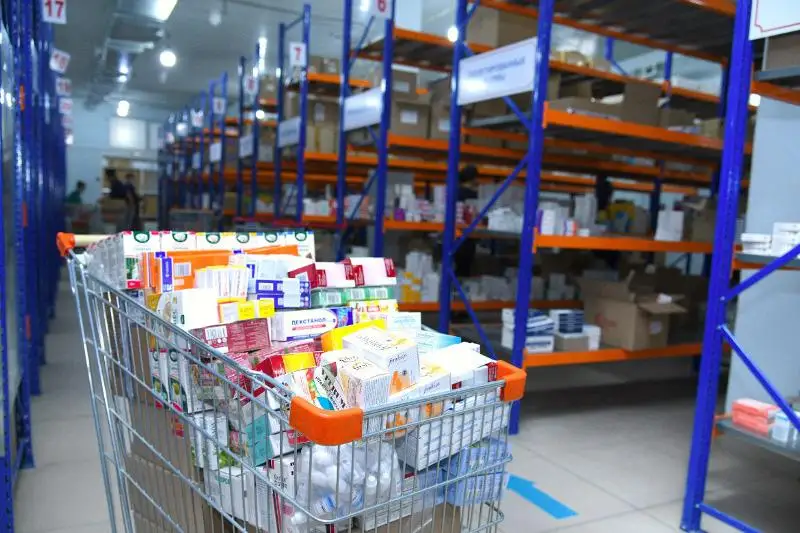 近300万盒药品运抵奇姆肯特市