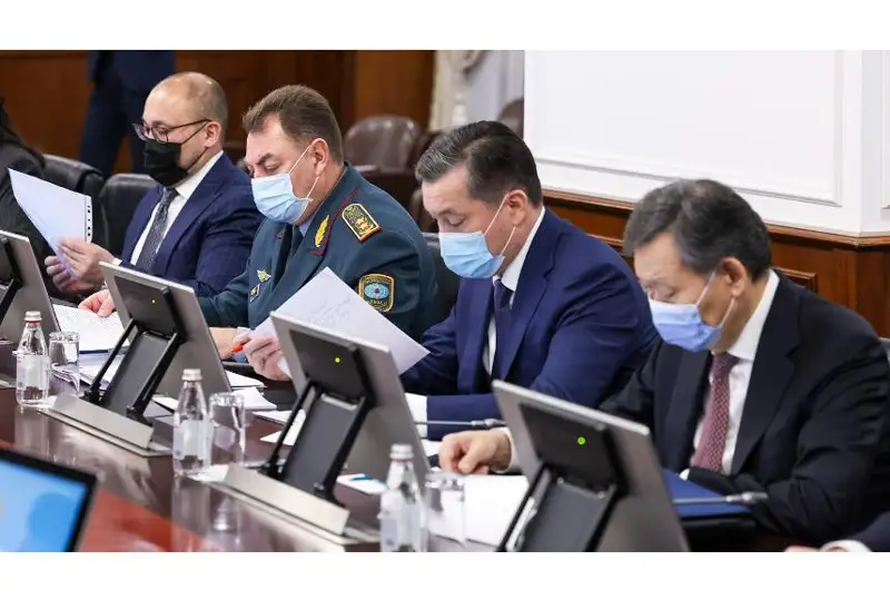 Какие поручения дал министрам и акимам глава Правительства Казахстана