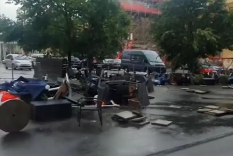 Франция-Швейцария чегарасида бўрон оқибатида бир киши ҳалок бўлди, ўнлаб кишилар жабрланди