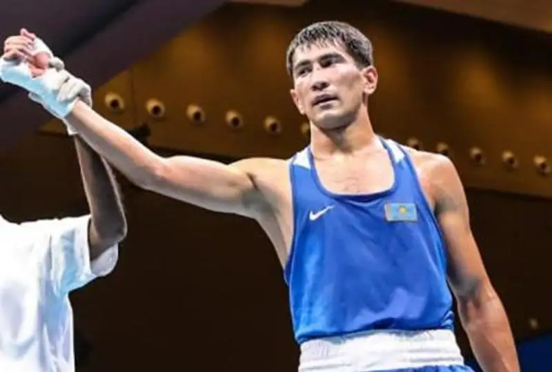 Капитан сборной Казахстана по боксу победил чемпиона мира в финале международного турнира
