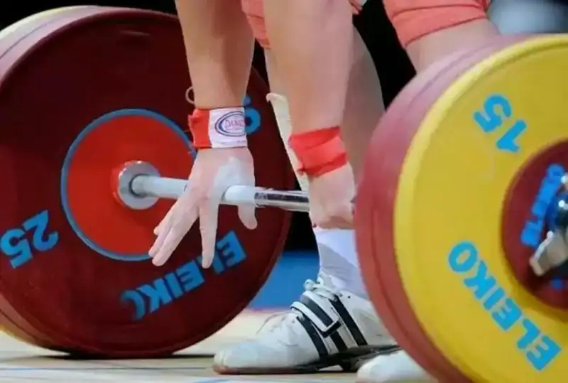 Оғир атлетика: Ўзбекистонда Марказий Осиё очиқ чемпионати бошланди