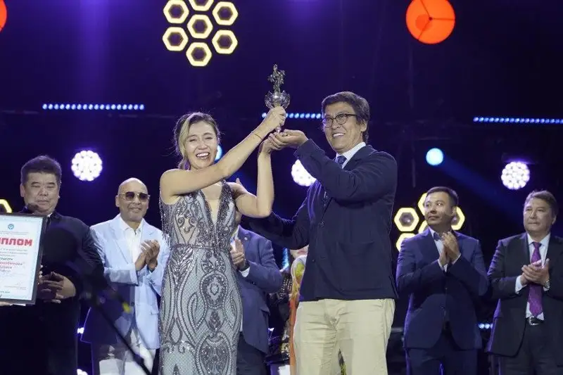 Иссиқкўлда «Мейкин Азия» фестивали Гран-присини қозоғистонлик хонанда қўлга киритди