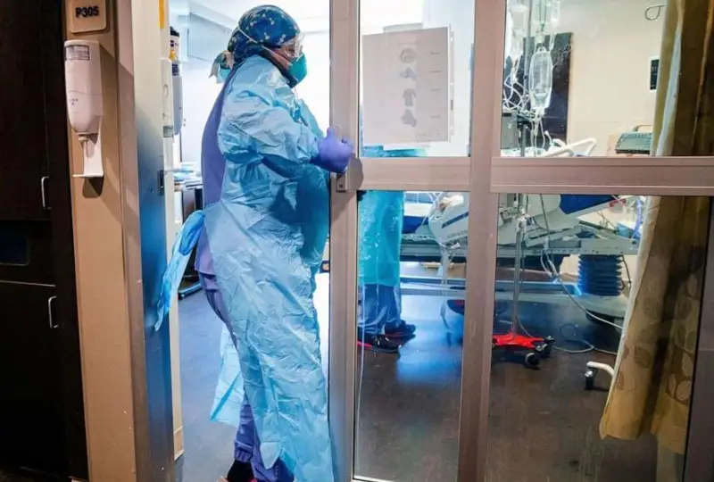 АҚШда ҳар куни 400 га яқин одам коронавирусдан вафот этади